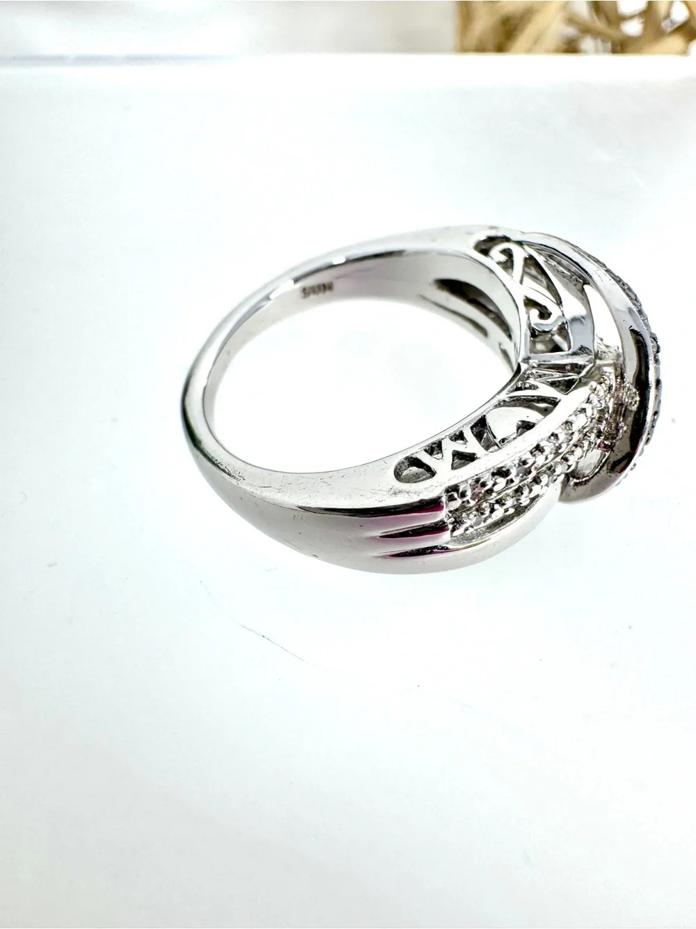Vintage SUN 925 Sterling Silver Black & White Diamond Crossover Infinity Size 7